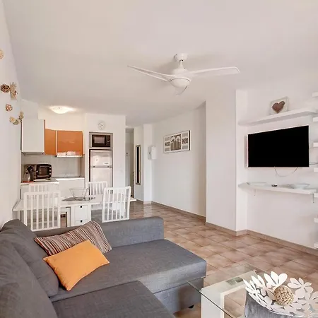 Apartman Phoebes Apartment Arona