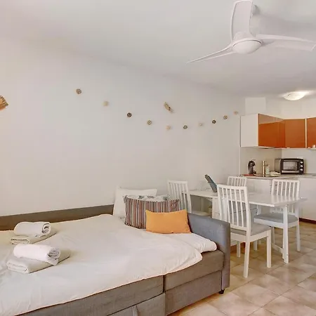 Phoebes Apartment