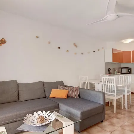Phoebes Apartment